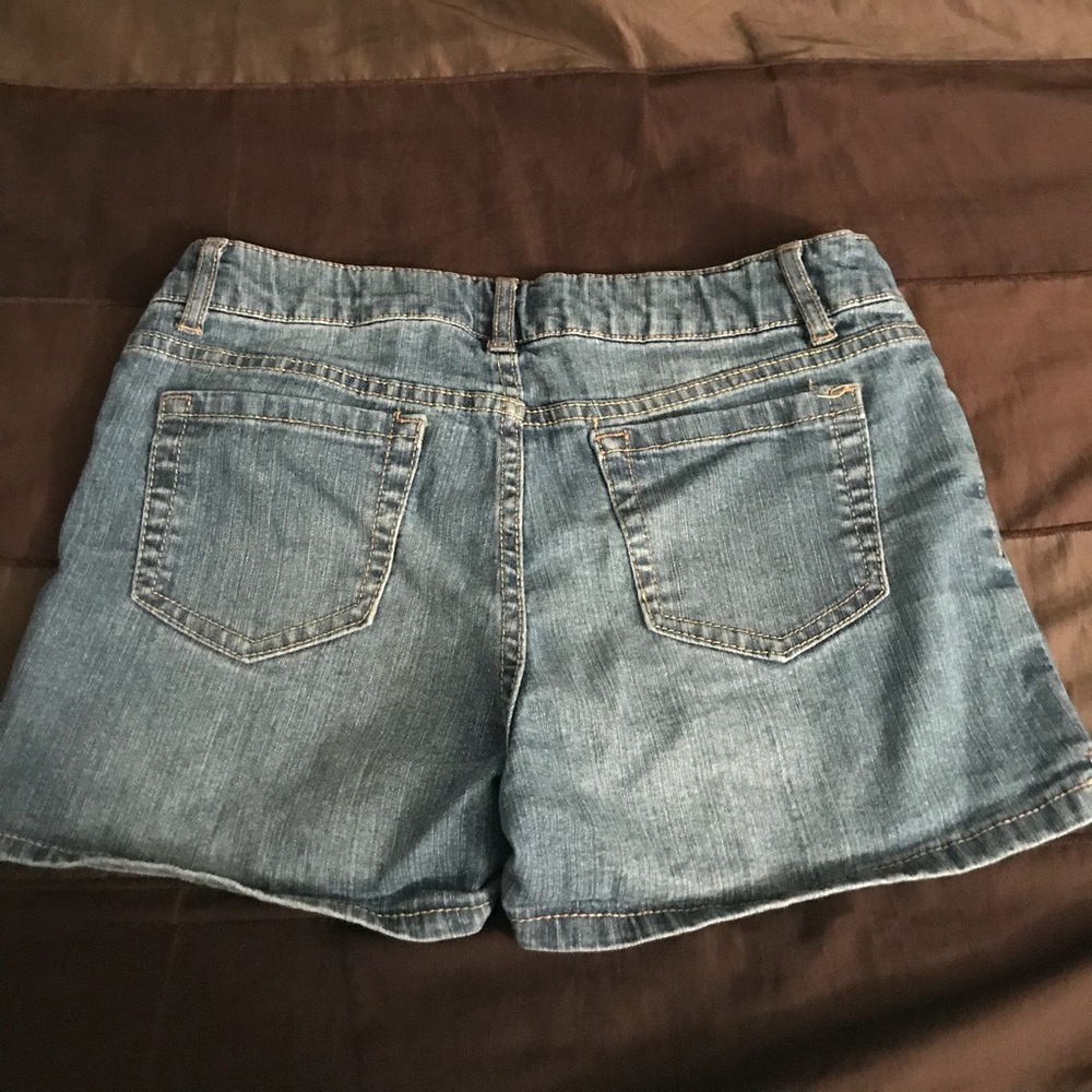 Light jean shorts